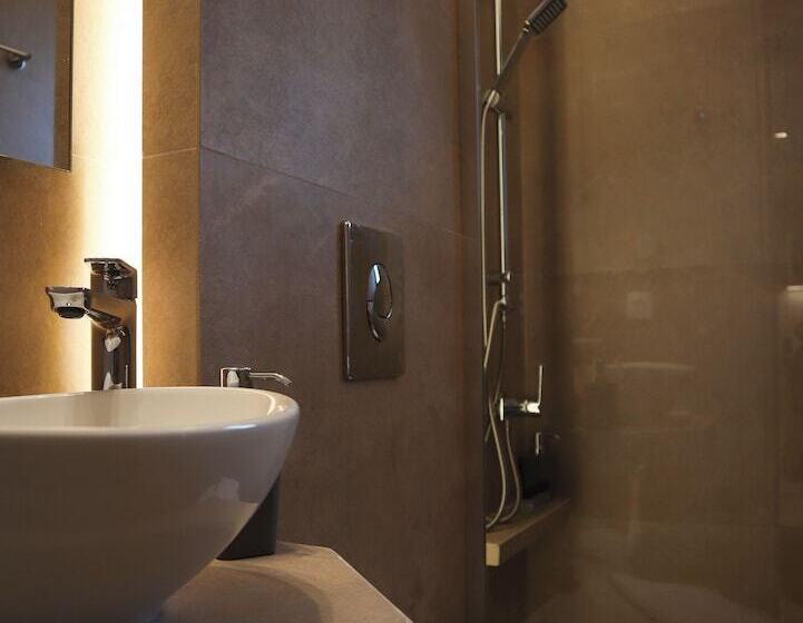 בית מלון כפרי Almyres Luxurious Residences