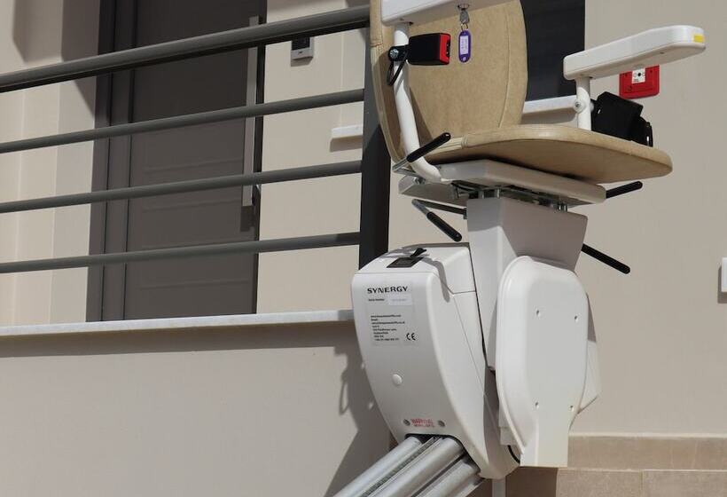 בית מלון כפרי Almyres Luxurious Residences