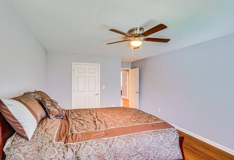 Louisville Retreat W/ Deck ~ 11 Mi To Downtown!