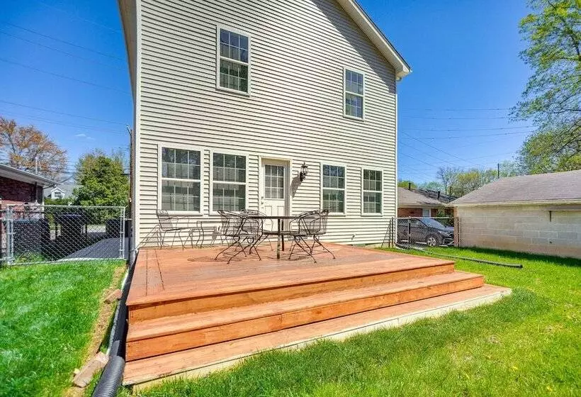 Louisville Retreat W/ Deck ~ 11 Mi To Downtown!