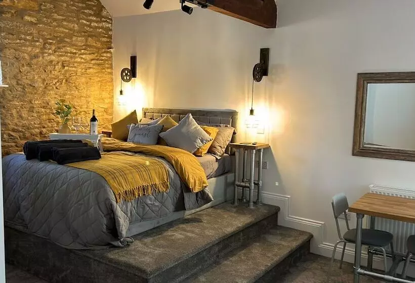 Majatalo The Old Stables