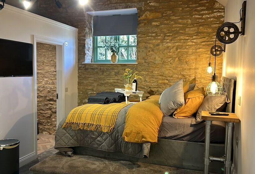 ペンション The Old Stables