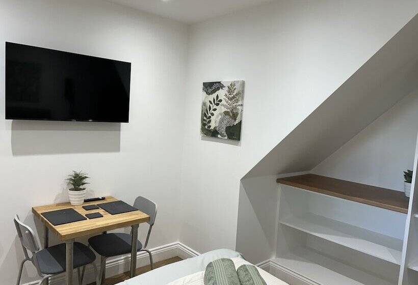 ペンション The Old Stables