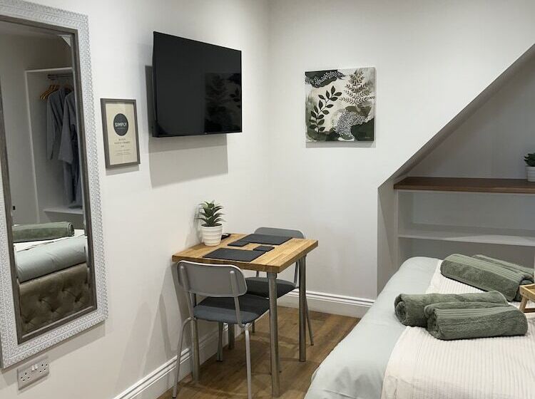 ペンション The Old Stables