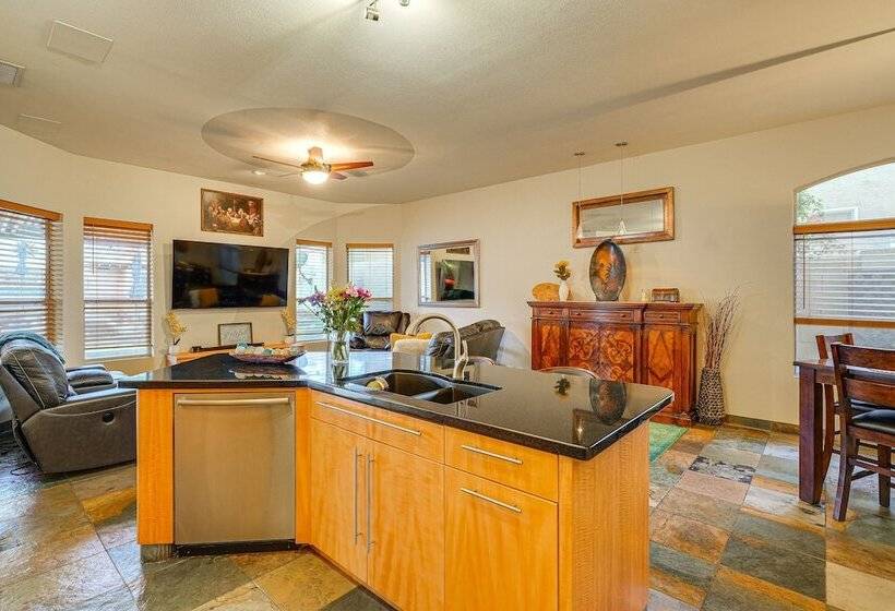 Phoenix Home W/ Private Oasis: Walk To Lookout Mtn