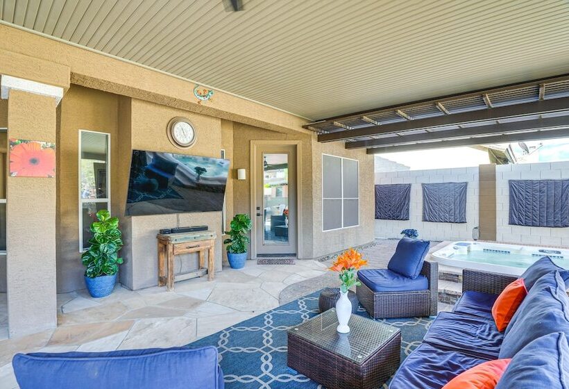 Phoenix Home W/ Private Oasis: Walk To Lookout Mtn