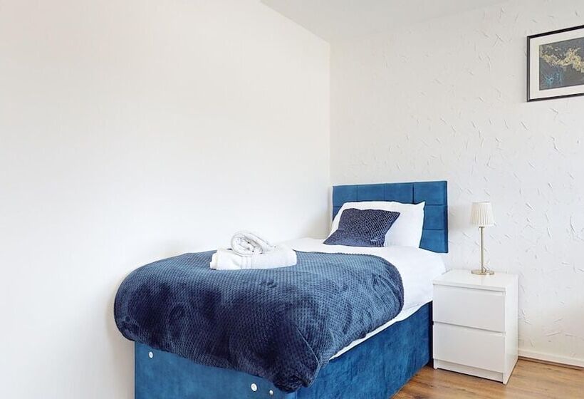 Residência Entire 3 Bed Home In Basildon Sleeps Up To 6