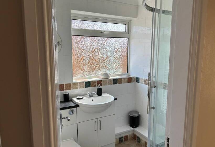 レジデンス Bungalow 2bed 1bath Petfriendly Parking