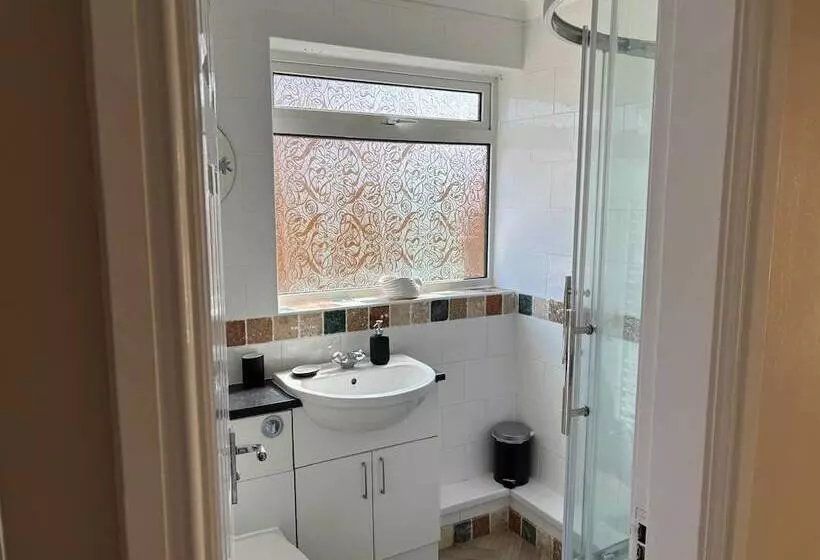 レジデンス Bungalow 2bed 1bath Petfriendly Parking