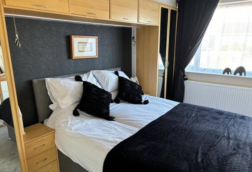 レジデンス Bungalow 2bed 1bath Petfriendly Parking