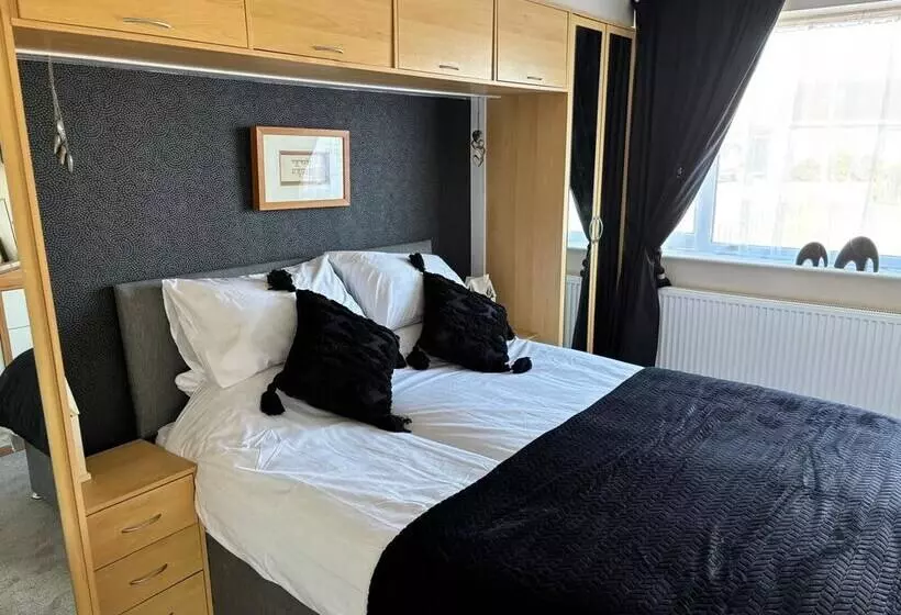 レジデンス Bungalow 2bed 1bath Petfriendly Parking