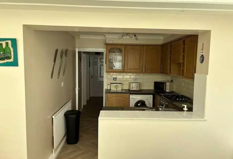 レジデンス Bungalow 2bed 1bath Petfriendly Parking