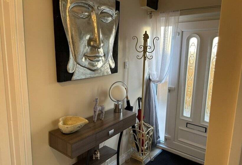 レジデンス Bungalow 2bed 1bath Petfriendly Parking