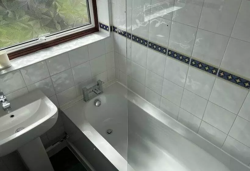 Residenssi Charming 3 Bed House In Leighton Buzzard