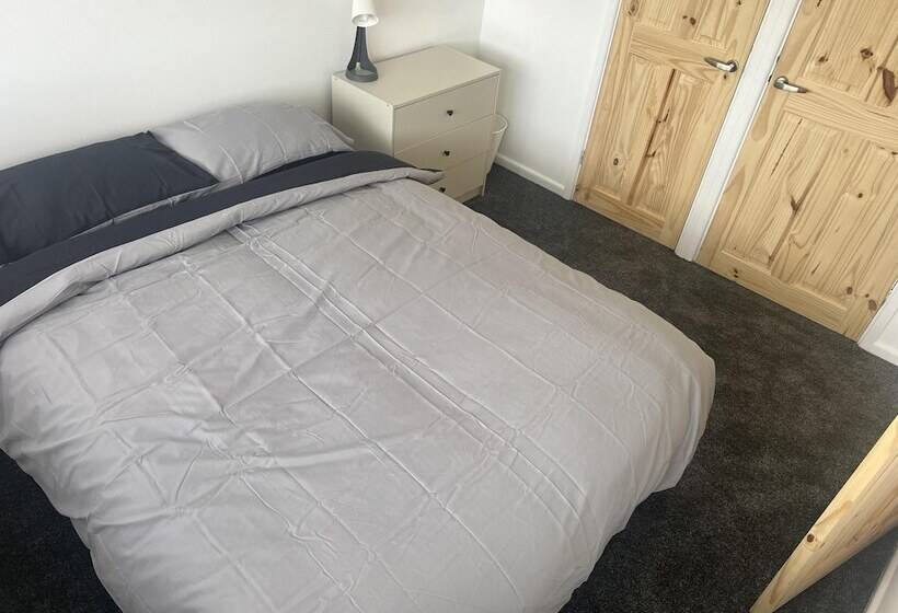 Residenza Charming 3 Bed House In Leighton Buzzard