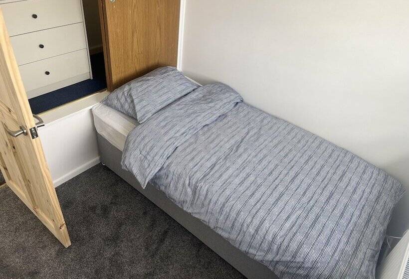 Residenza Charming 3 Bed House In Leighton Buzzard