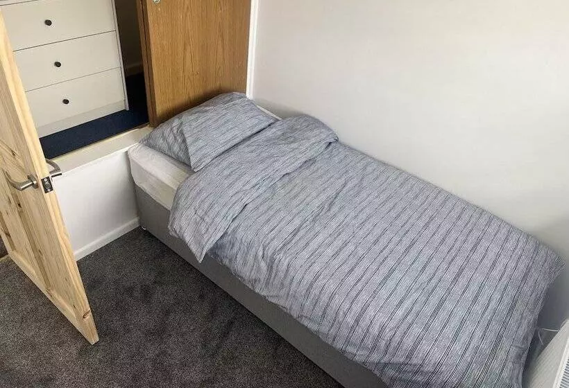 Residenssi Charming 3 Bed House In Leighton Buzzard