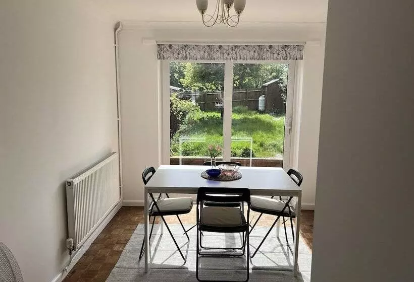 Residenssi Charming 3 Bed House In Leighton Buzzard