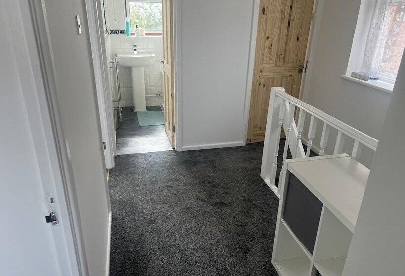 Residenza Charming 3 Bed House In Leighton Buzzard