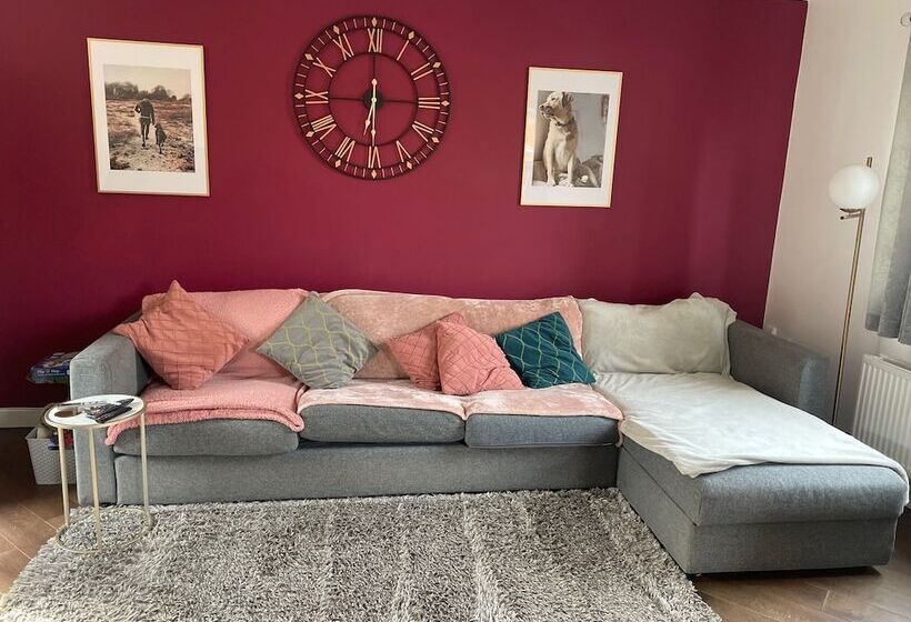 דירת נופש Fantastic, Pet Friendly 3 Bedroom House In Bedford
