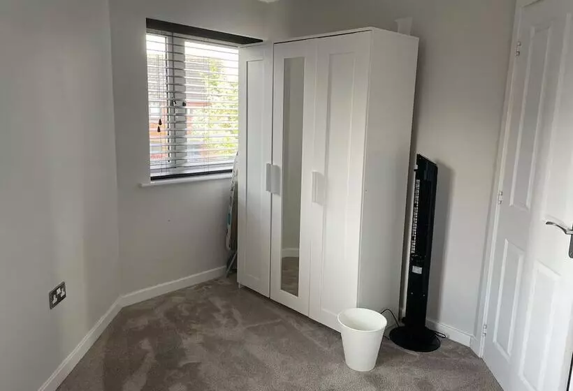 Residenssi Fantastic, Pet Friendly 3 Bedroom House In Bedford