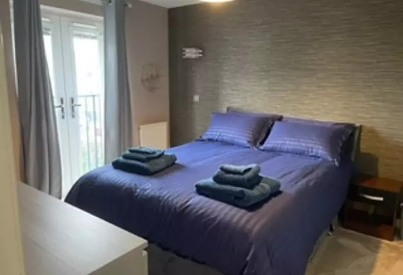 Residenssi Fantastic, Pet Friendly 3 Bedroom House In Bedford