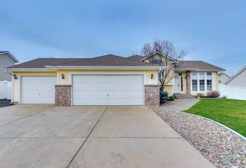 Spokane Valley Home W/ Fire Pit   1 Mi To Trails!