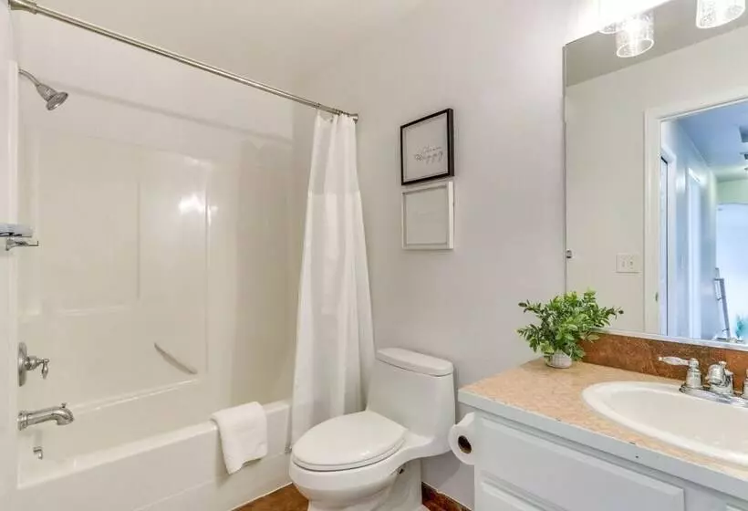 Spokane Valley Home W/ Fire Pit   1 Mi To Trails!