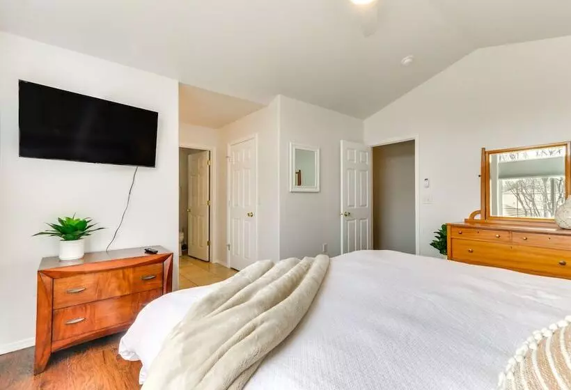 Spokane Valley Home W/ Fire Pit   1 Mi To Trails!