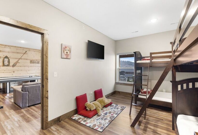 The Rock At Branson Cove 5 Bdr On Table Rock!