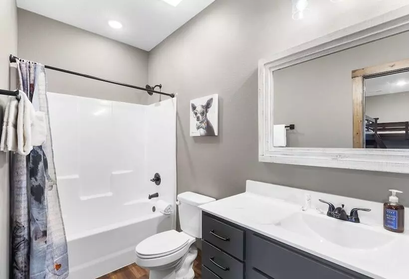 The Rock At Branson Cove 5 Bdr On Table Rock!