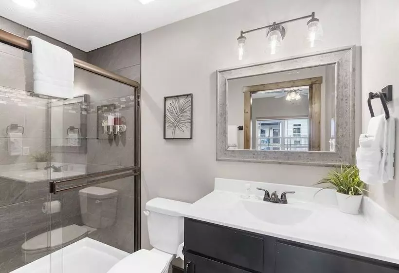 The Rock At Branson Cove 5 Bdr On Table Rock!