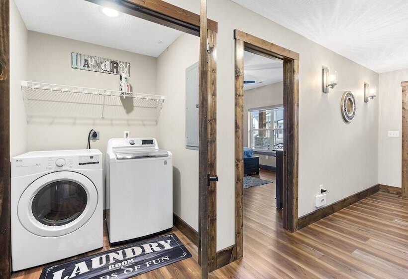 The Rock At Branson Cove 5 Bdr On Table Rock!