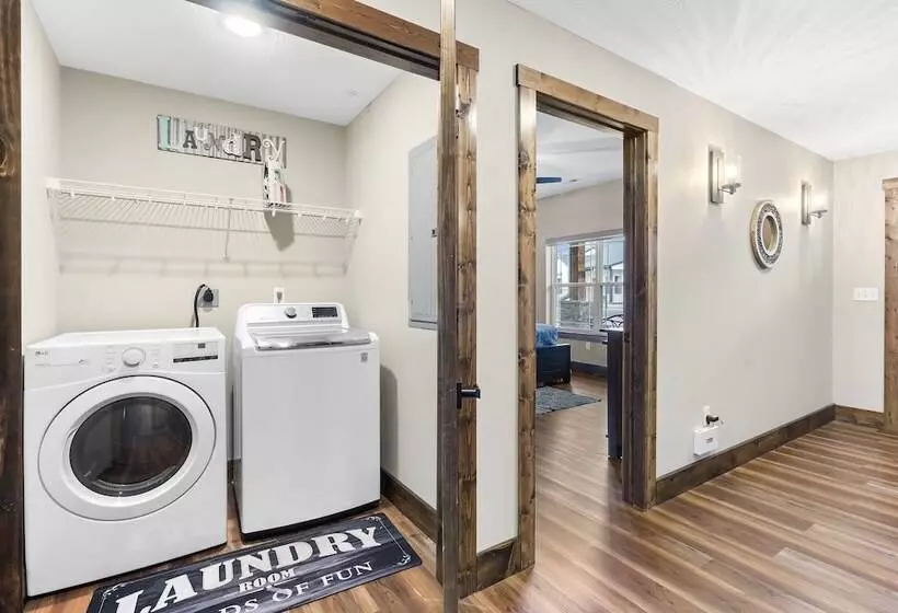 The Rock At Branson Cove 5 Bdr On Table Rock!