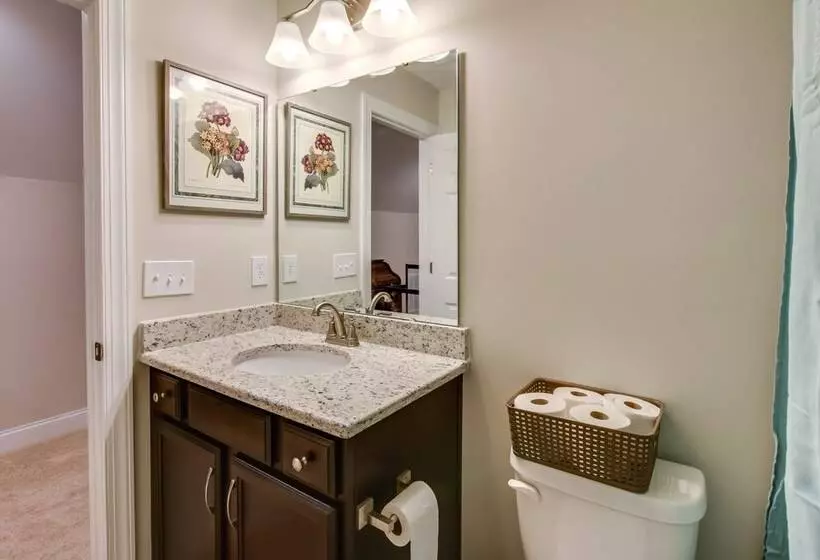 West End Home, Close To Pinehurst Golf Courses!