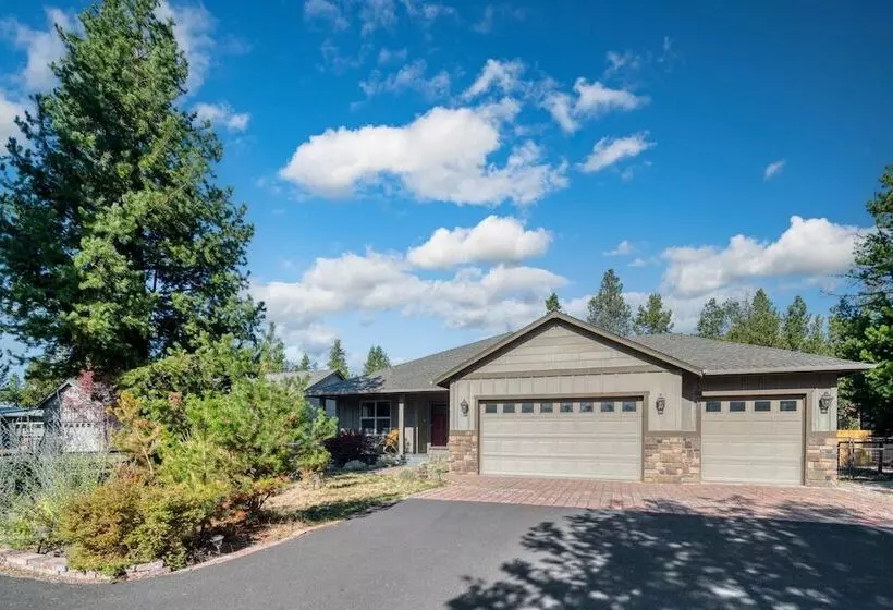 Black Bear Cabin By Avantstay Modern Bend Escape