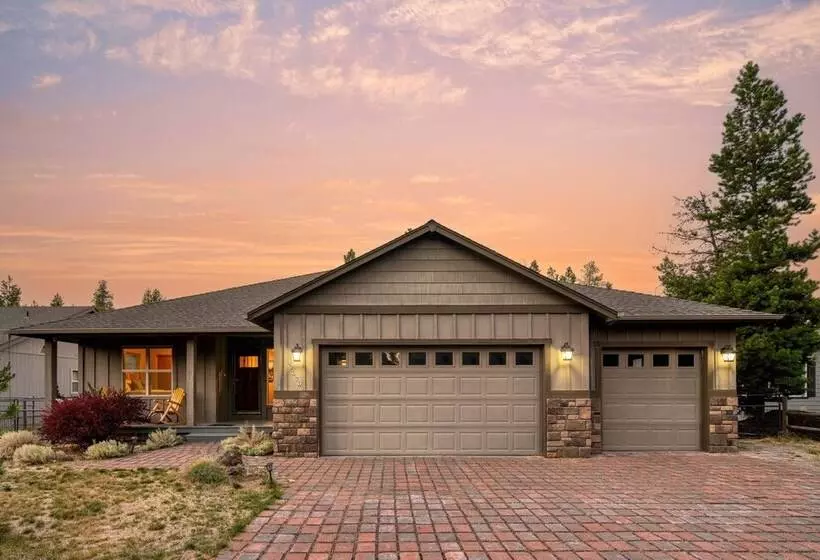 Black Bear Cabin By Avantstay Modern Bend Escape