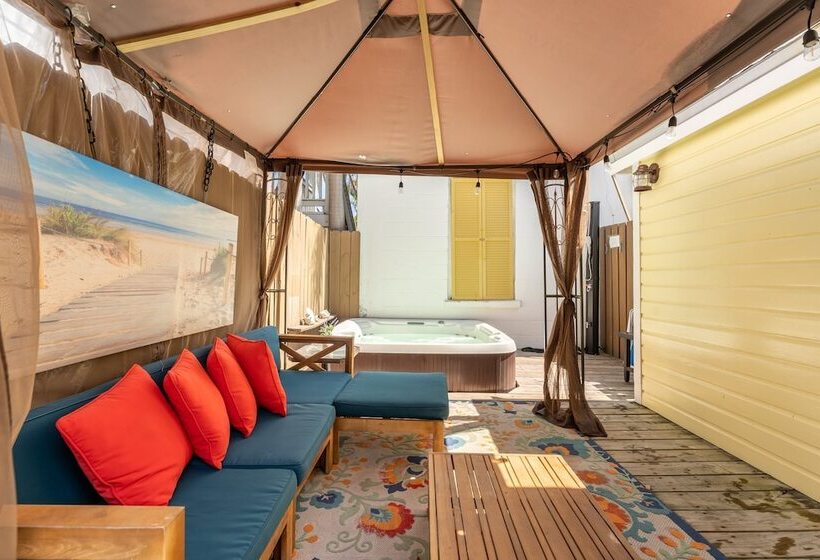 Casita De Catherine By Avantstay 1 Block To Duval St W/ Hot Tub!