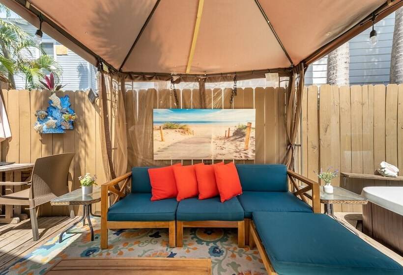 Casita De Catherine By Avantstay 1 Block To Duval St W/ Hot Tub!