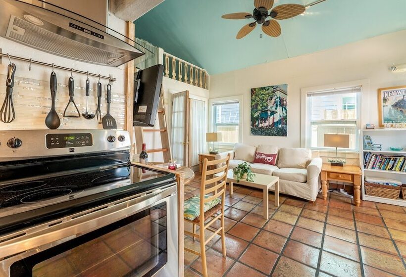 Casita De Catherine By Avantstay 1 Block To Duval St W/ Hot Tub!