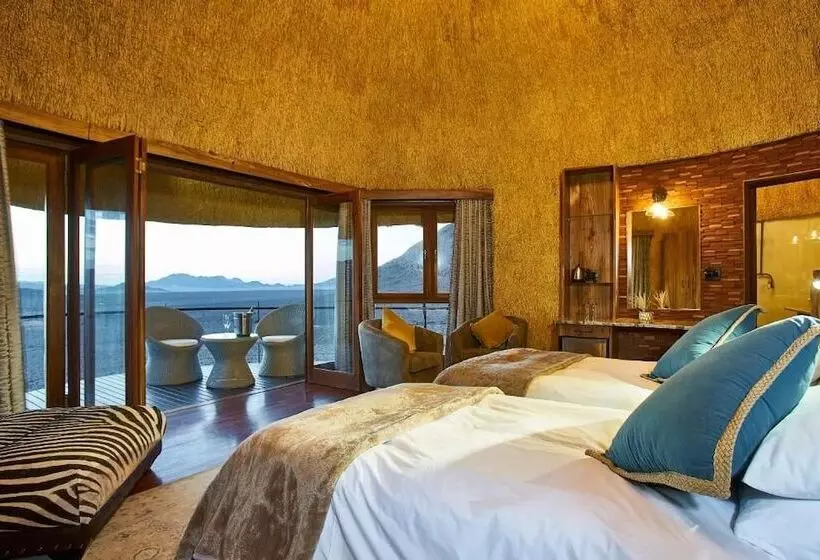 هتل Desert Hills Lodge