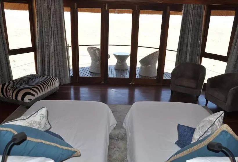 هتل Desert Hills Lodge