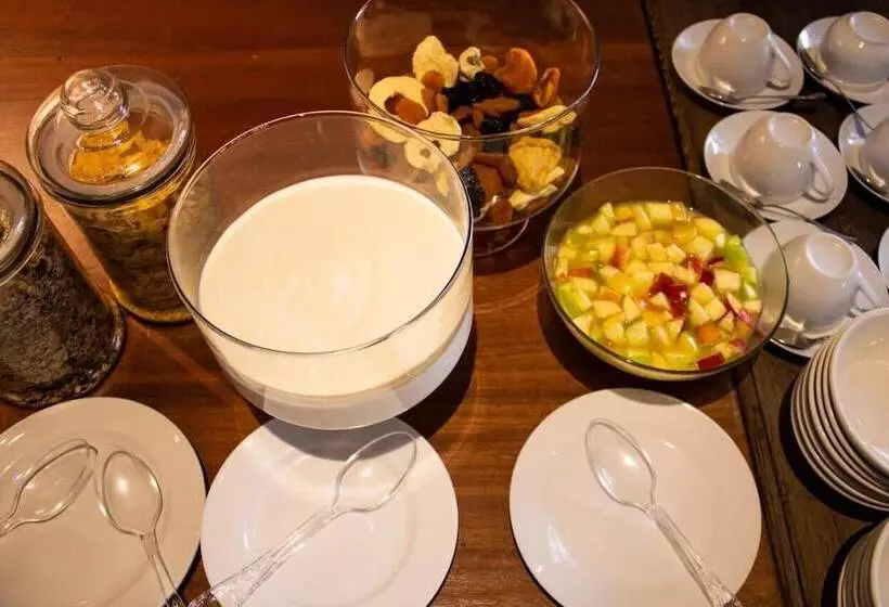 هتل Desert Hills Lodge