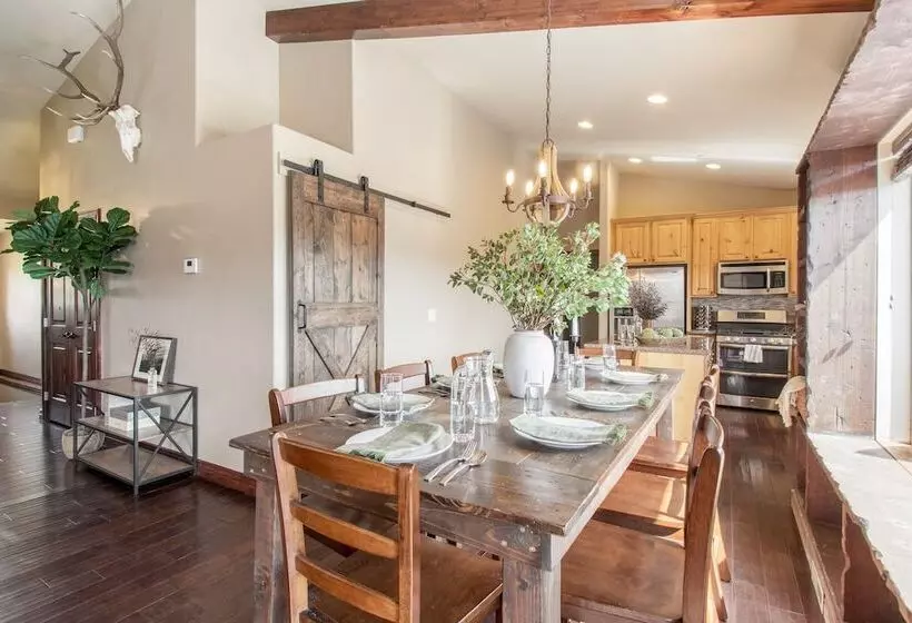 Lucky Bill By Avantstay Lake Views, 15mins To Park City Mtn