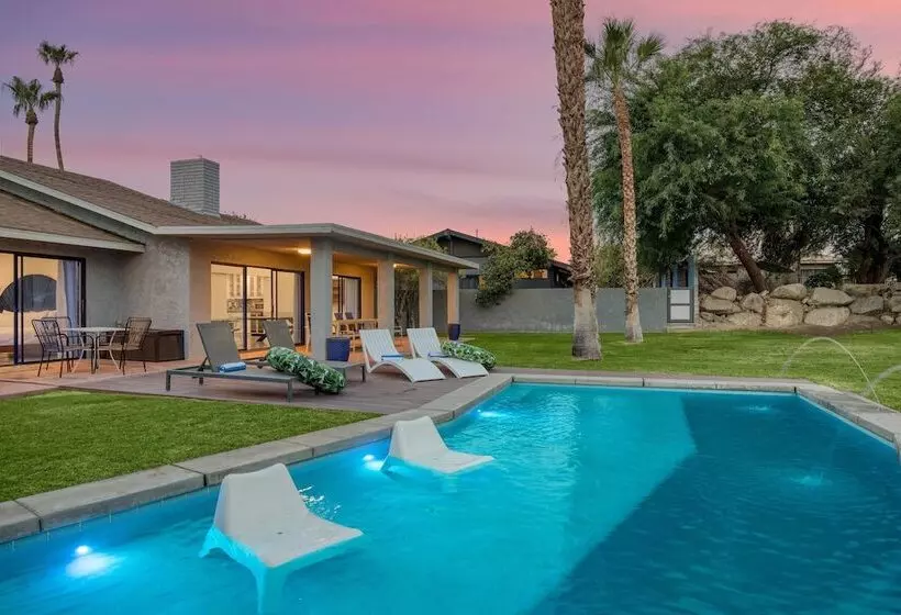 Quinta Blue By Avantstay Pool & Puttin Green, On The Golf Course!