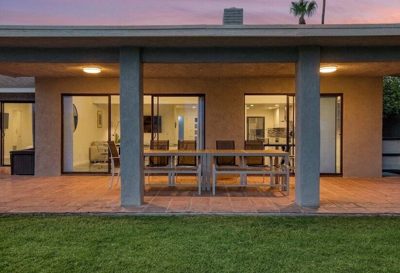 Quinta Blue By Avantstay Pool & Puttin Green, On The Golf Course!