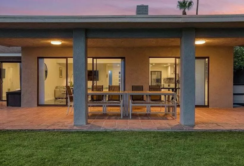 Quinta Blue By Avantstay Pool & Puttin Green, On The Golf Course!