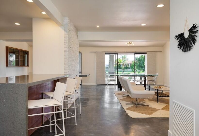 Quinta Blue By Avantstay Pool & Puttin Green, On The Golf Course!