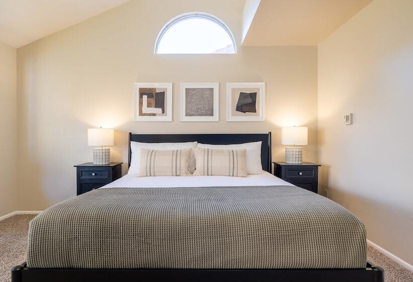 Spanish Wells By Avantstay Putting Green + Pool!