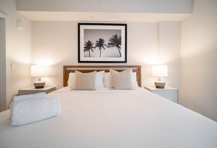 Tucker At Palmer Dadeland Miami